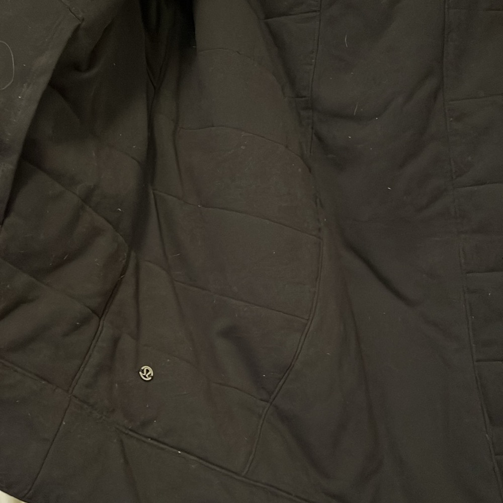 Lululemon jacket - Picture 3 of 3
